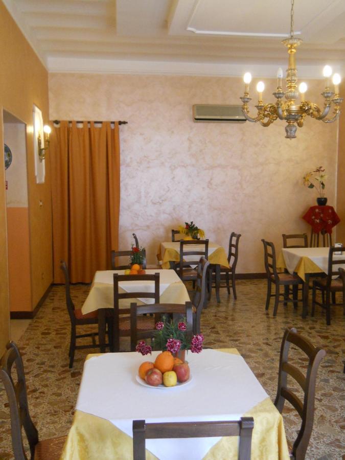 Antico Palazzo Giardini Naxos Exterior foto