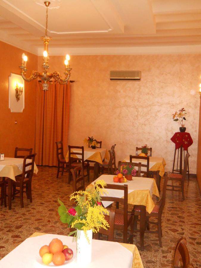 Antico Palazzo Giardini Naxos Exterior foto